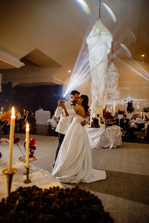 First dance for Sarah and Dom at Banksia Orange