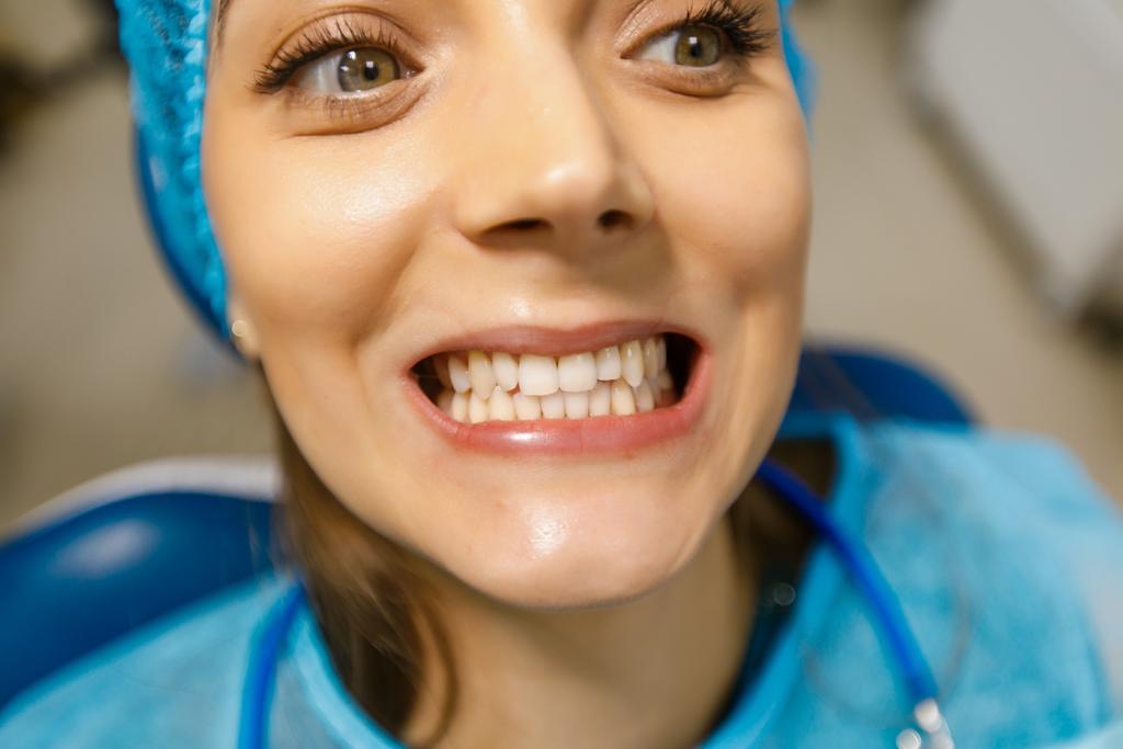 A Detailed Guide on Instant Teeth Whitening