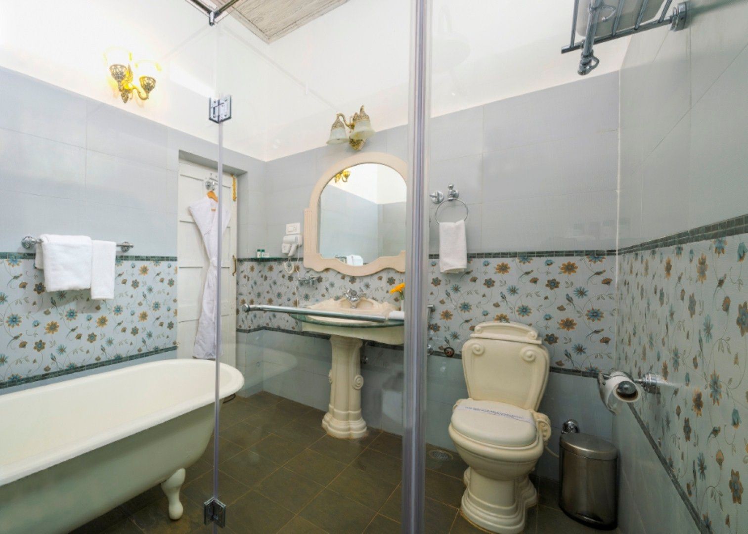 Victorian Suite Bathroom 2