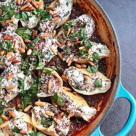 النجمة سما جاد