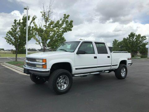 loaded with goodies 2000 Chevrolet C/K 2500 Silverado lifted for sale