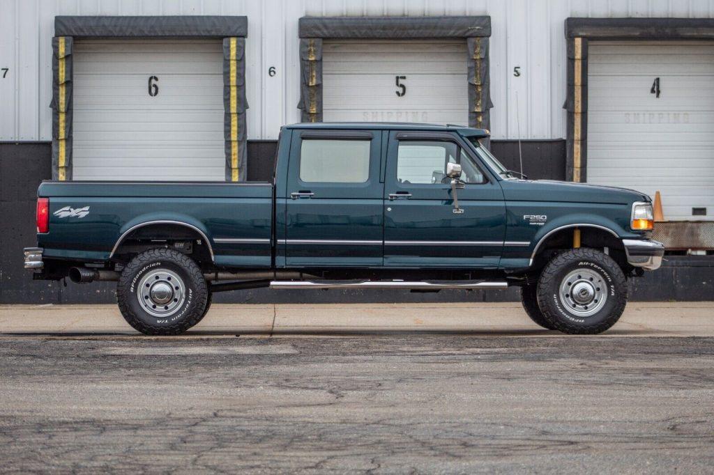 1997 Ford F-250 XLT lifted [awesome shape]