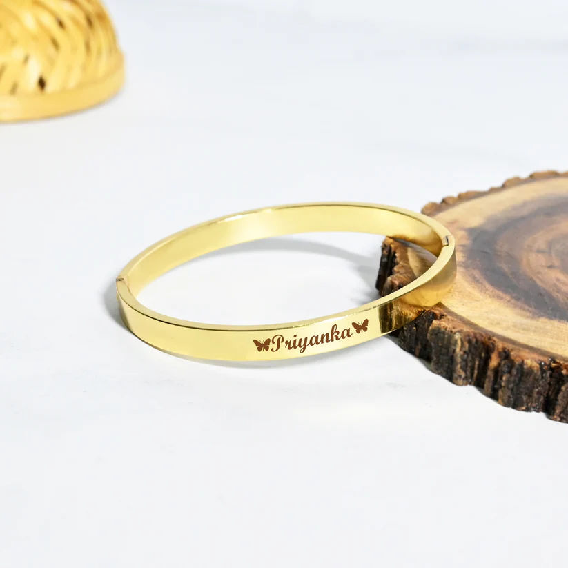 The Amor & Heart Bracelet - Image 1