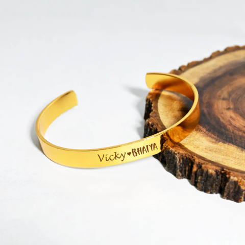 Signature Nameplate Bracelet