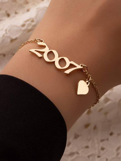 Name Bracelet With Heart Charm And Link Chain