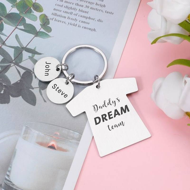 The "Daddy’s Dream Team" Keepsake T-Shirt & Name Keychain Set - 1