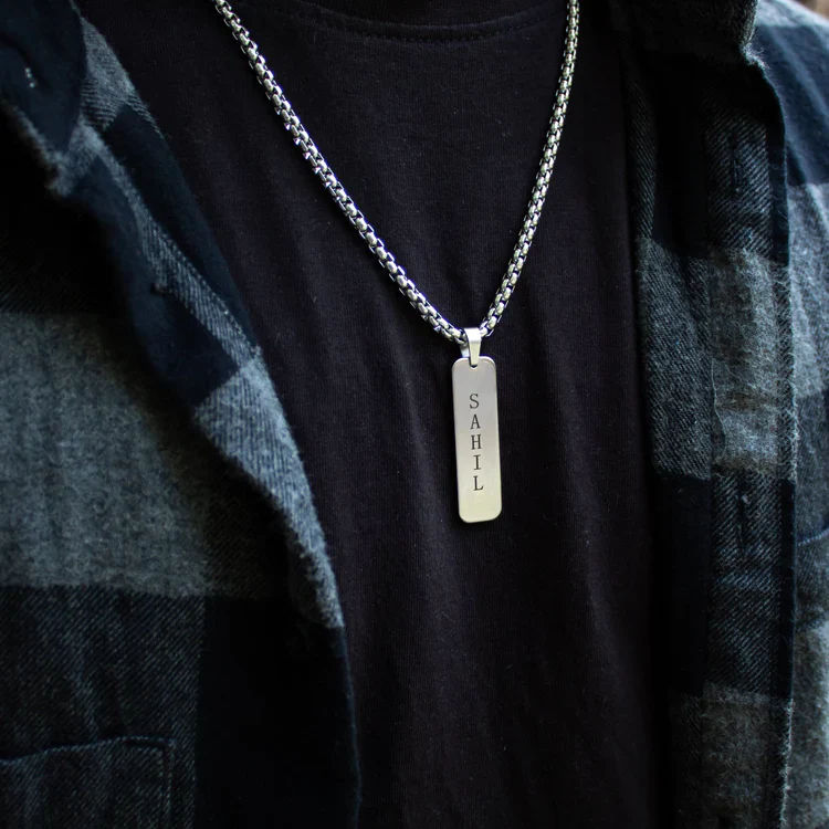 Personalized Vertical Bar Name Necklace thumbnail 2
