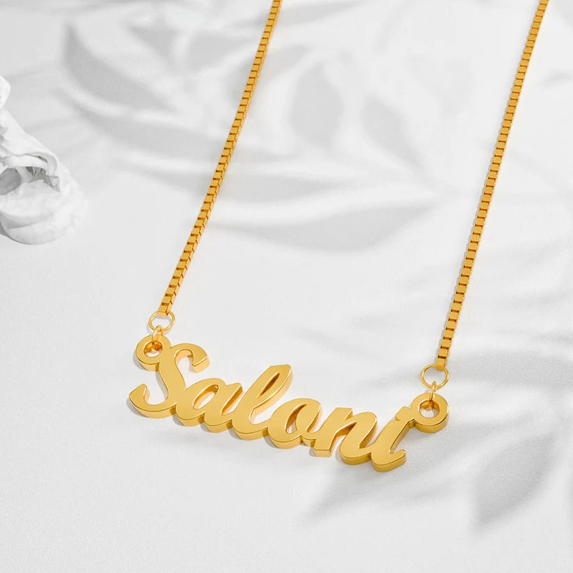 The Regular Script Name Necklace thumbnail 2