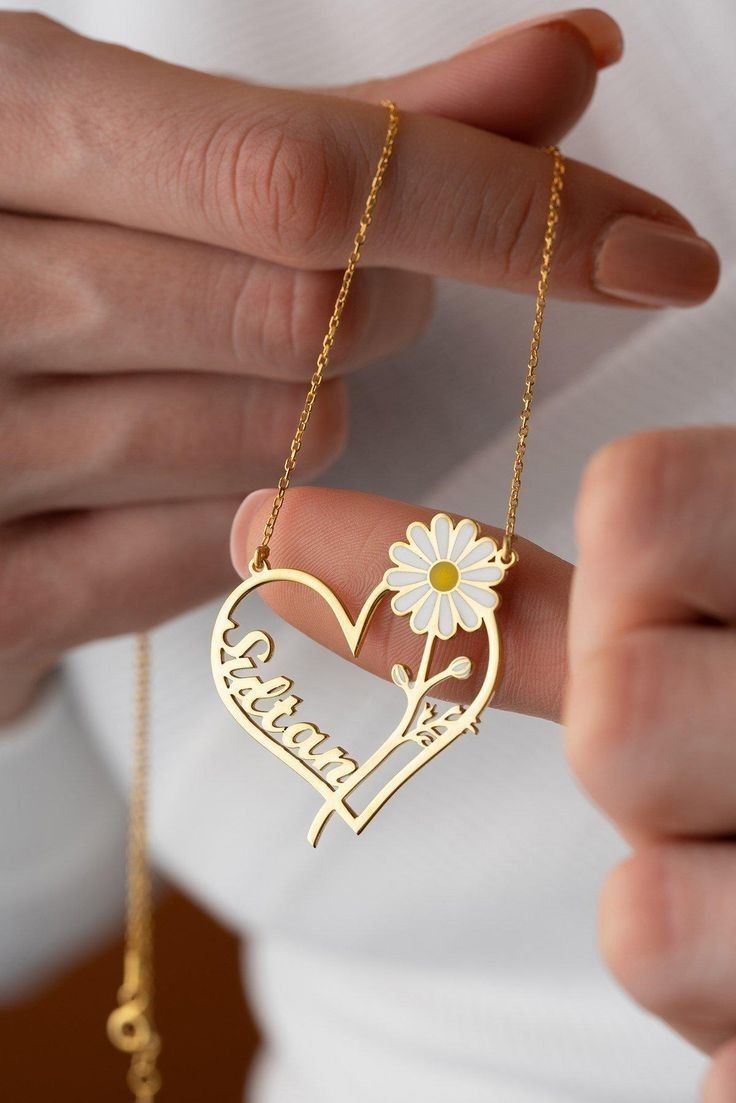 Personalized Daisy Heart Name Necklace thumbnail 2