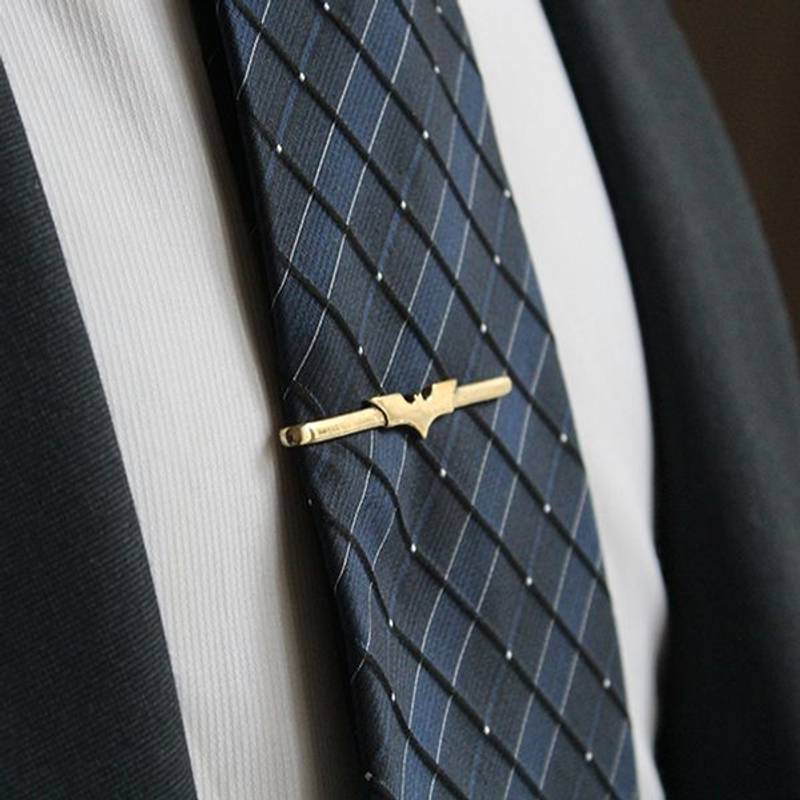 The Vigilante Tie Bar – Sculpted Bat Silhouette Tie Clip - 1