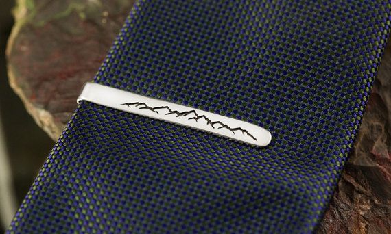The Summit Horizon Tie Bar – Etched Mountain Range Silhouette