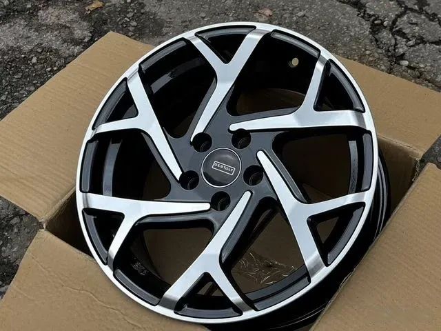Powcan 7×R16 5×100