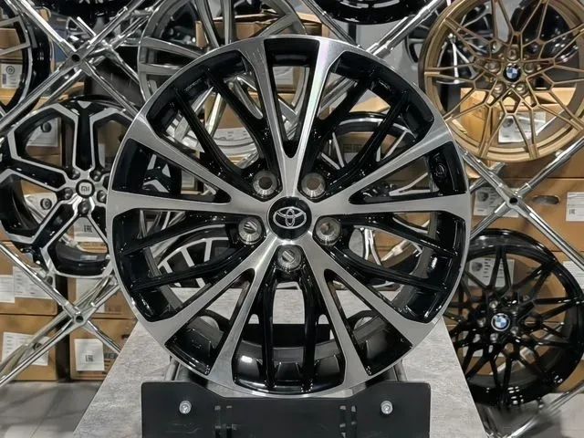 Toyota 8×R18 5×114.3
