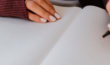 Navigating the Tenses: A Comprehensive Guide to English Verb Tenses