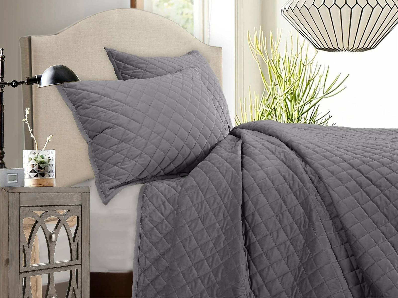 Picture of Velvet Diamond King Quilt Set