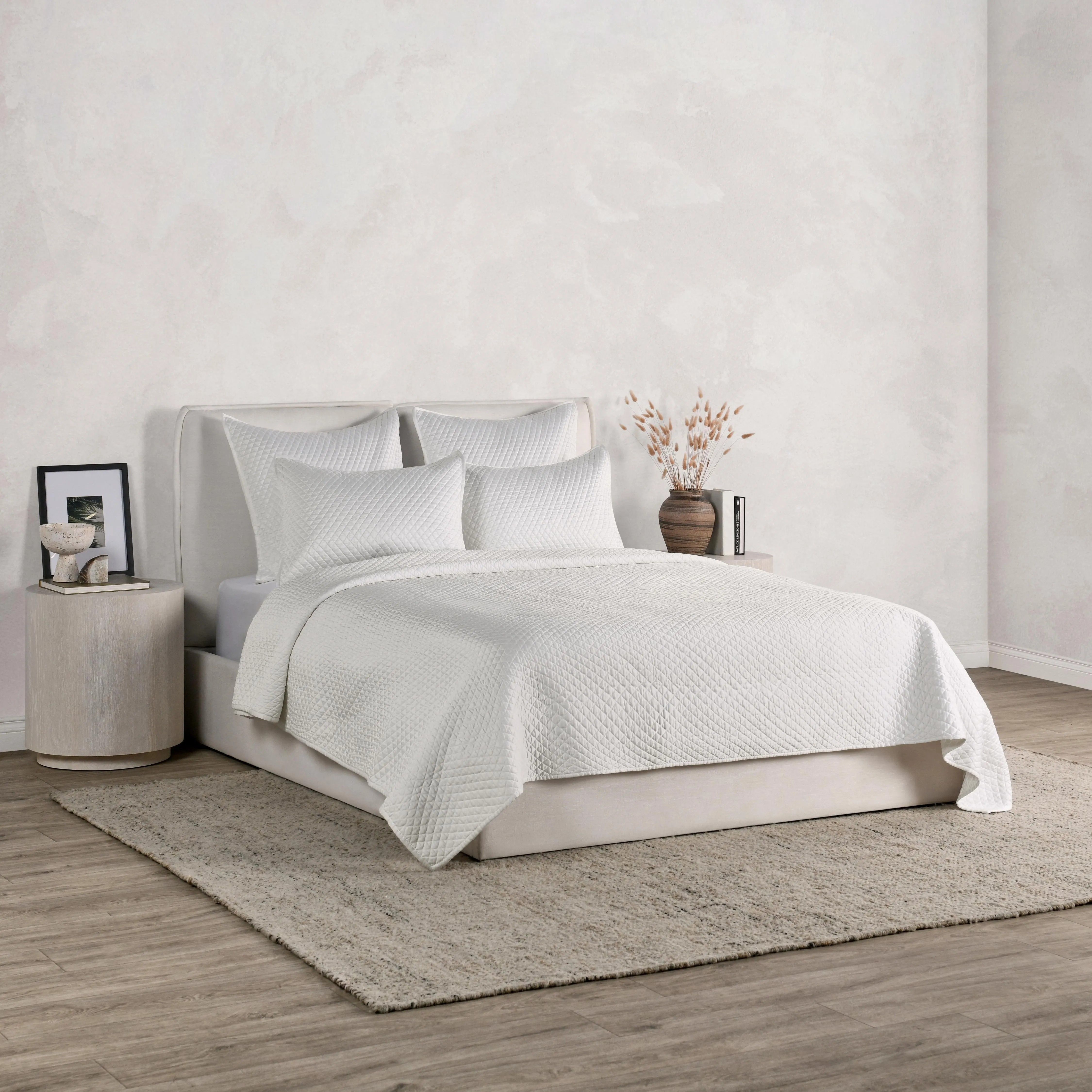 Picture of Diamond King Quilt Set