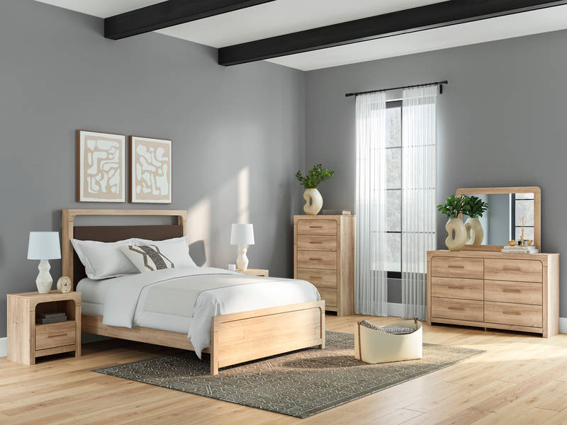 Picture of Hollymount Queen Bedroom Group