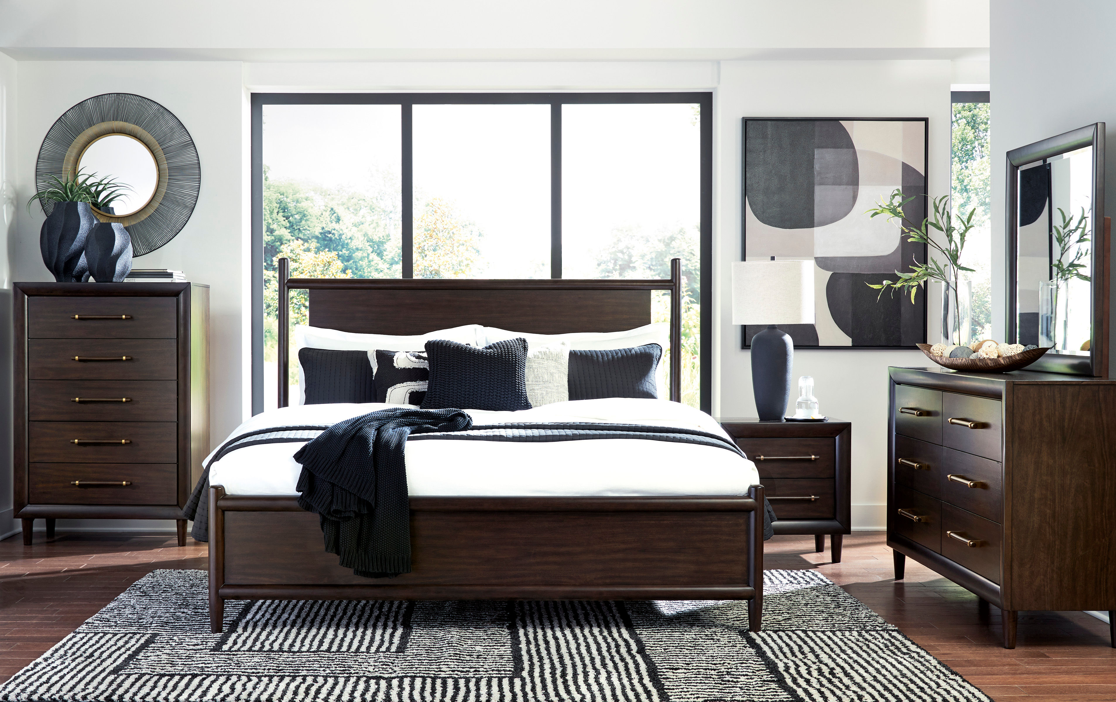 Picture of Dantenton King Bedroom Group