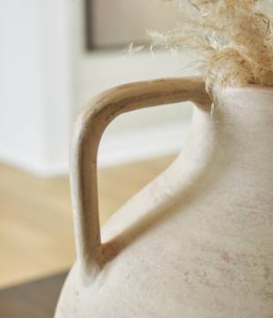 Picture of Justy Vase