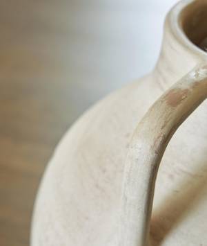 Picture of Justy Vase