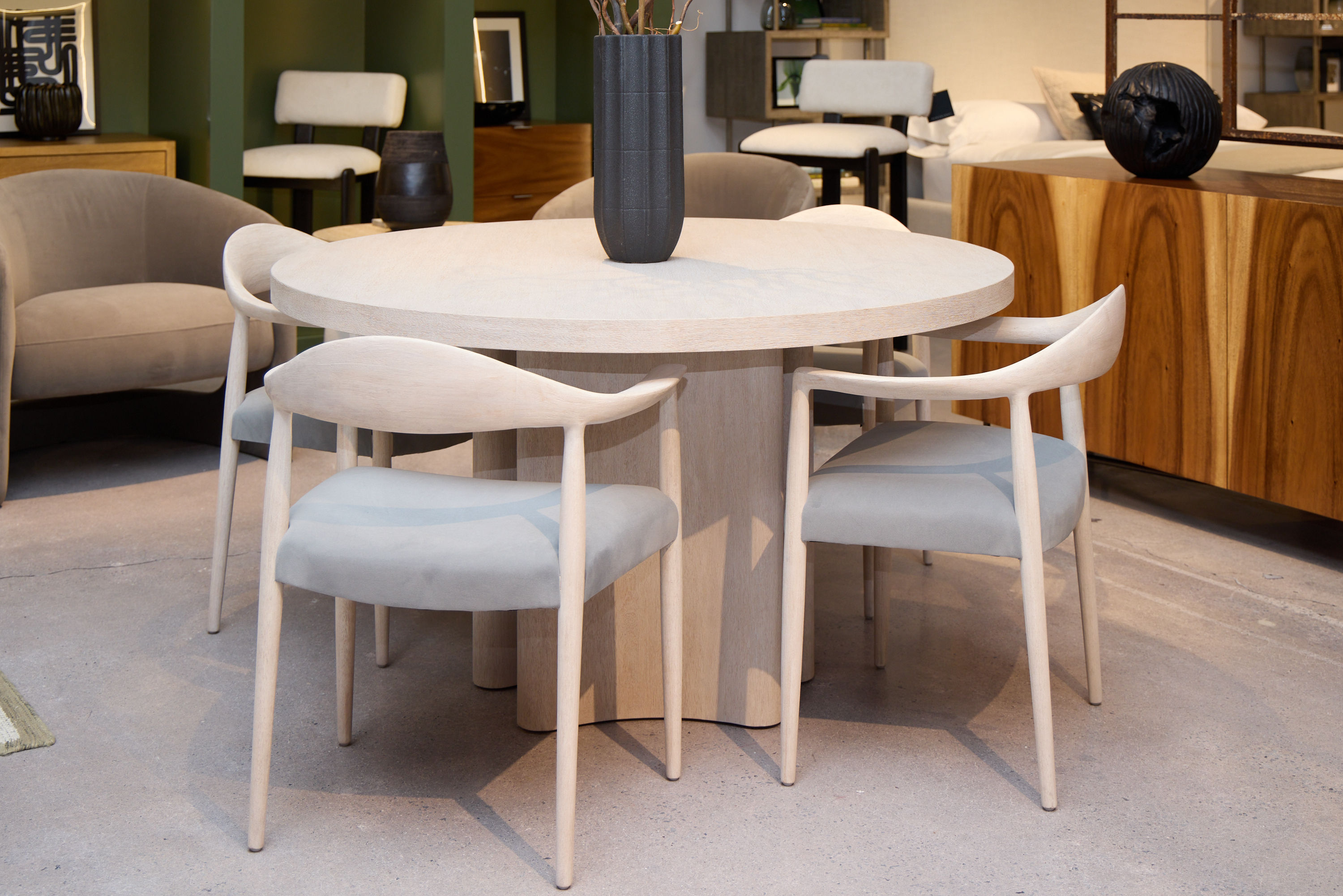 Picture of Norwaldo Dining Table