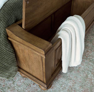 Picture of Waynely Queen Size Bed