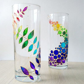 Art of Painting on a Glass Art of Painting on a Glass