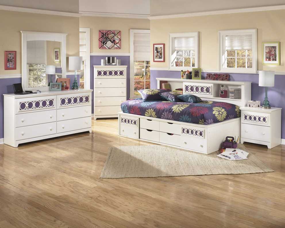 Featured Image of Zayley Twin Bookcases