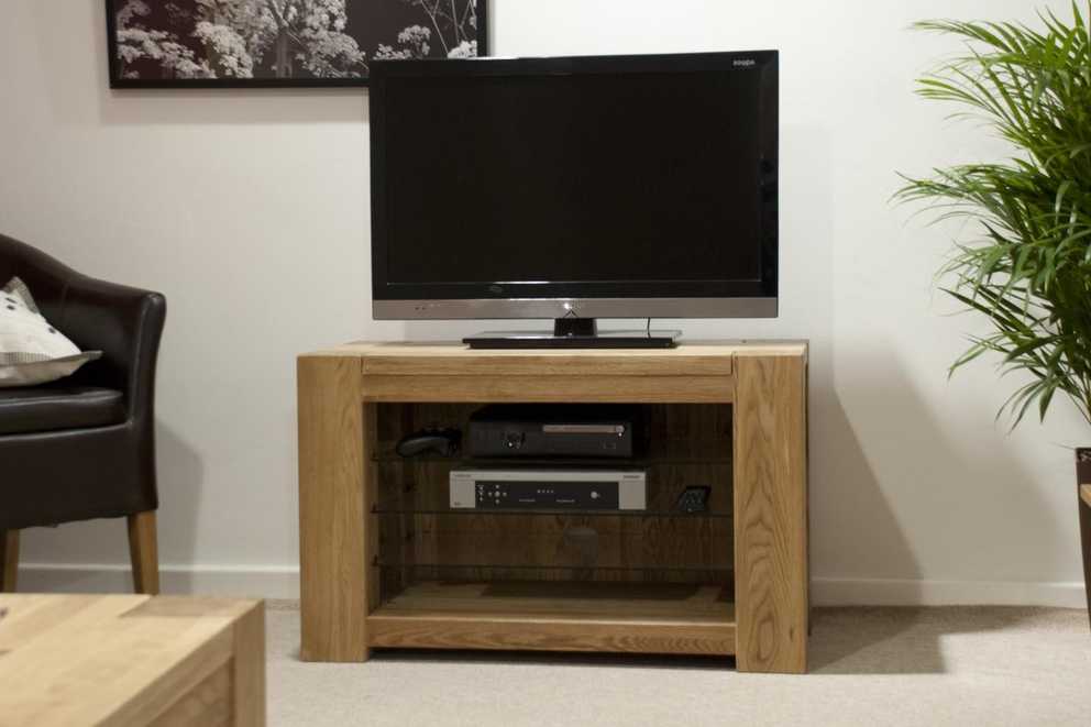 Showing Gallery of Small Oak Tv (View 10 of 20 Photos)