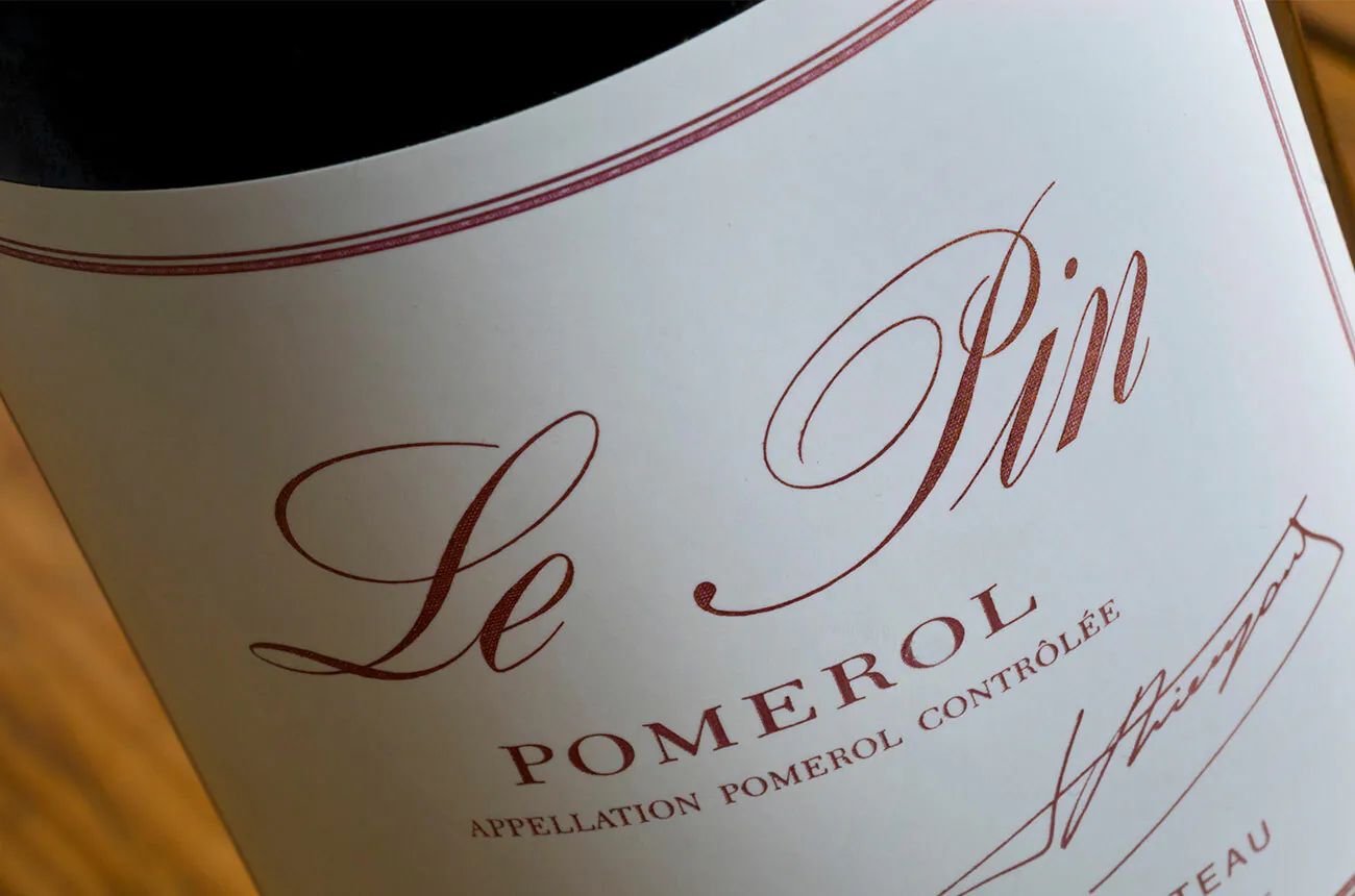 Le Pin 裡鵬紅酒背景