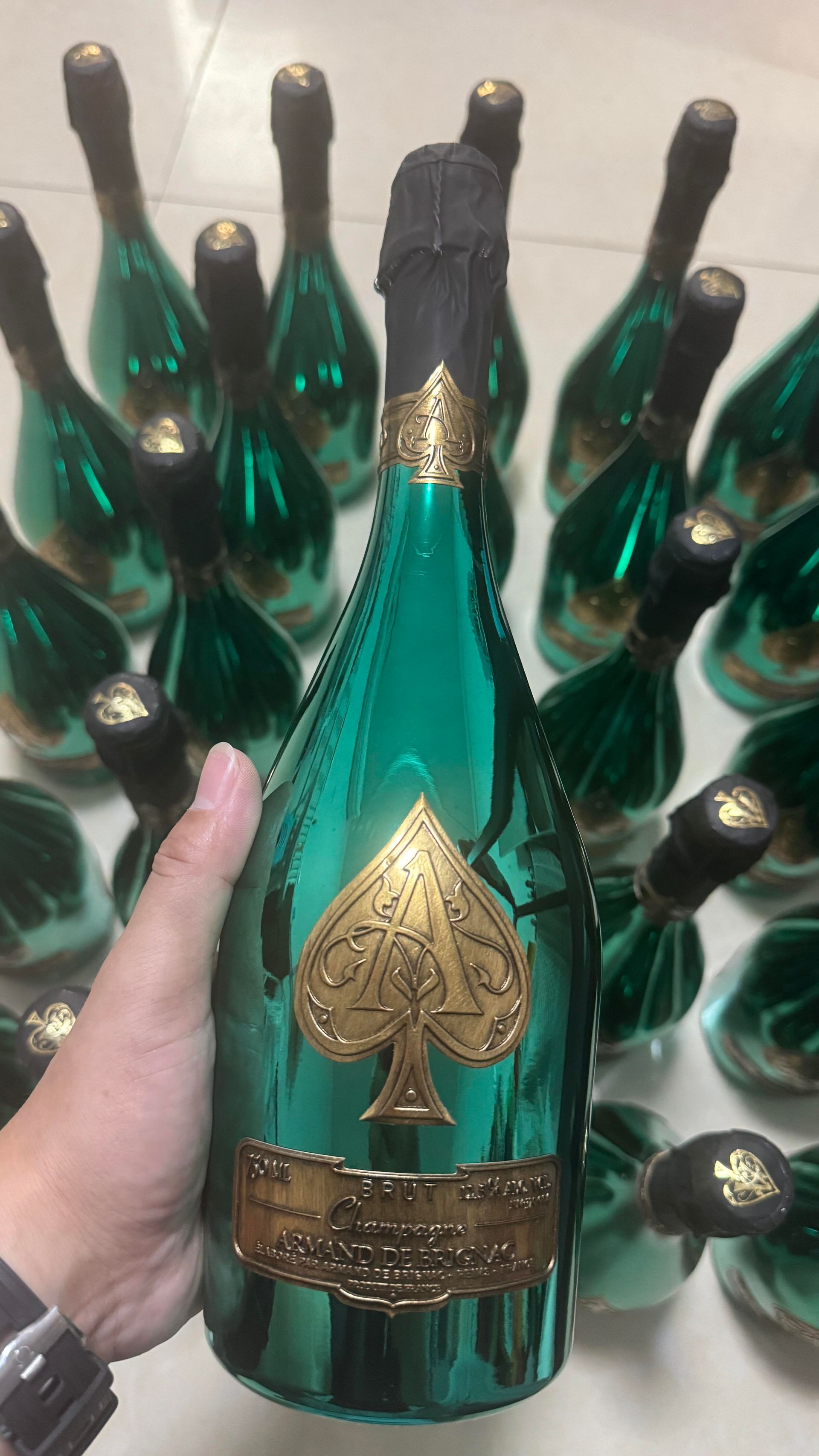 黑桃 A Gold、Rosé 與 Blanc de Blancs 版本及盒況香港回收指南