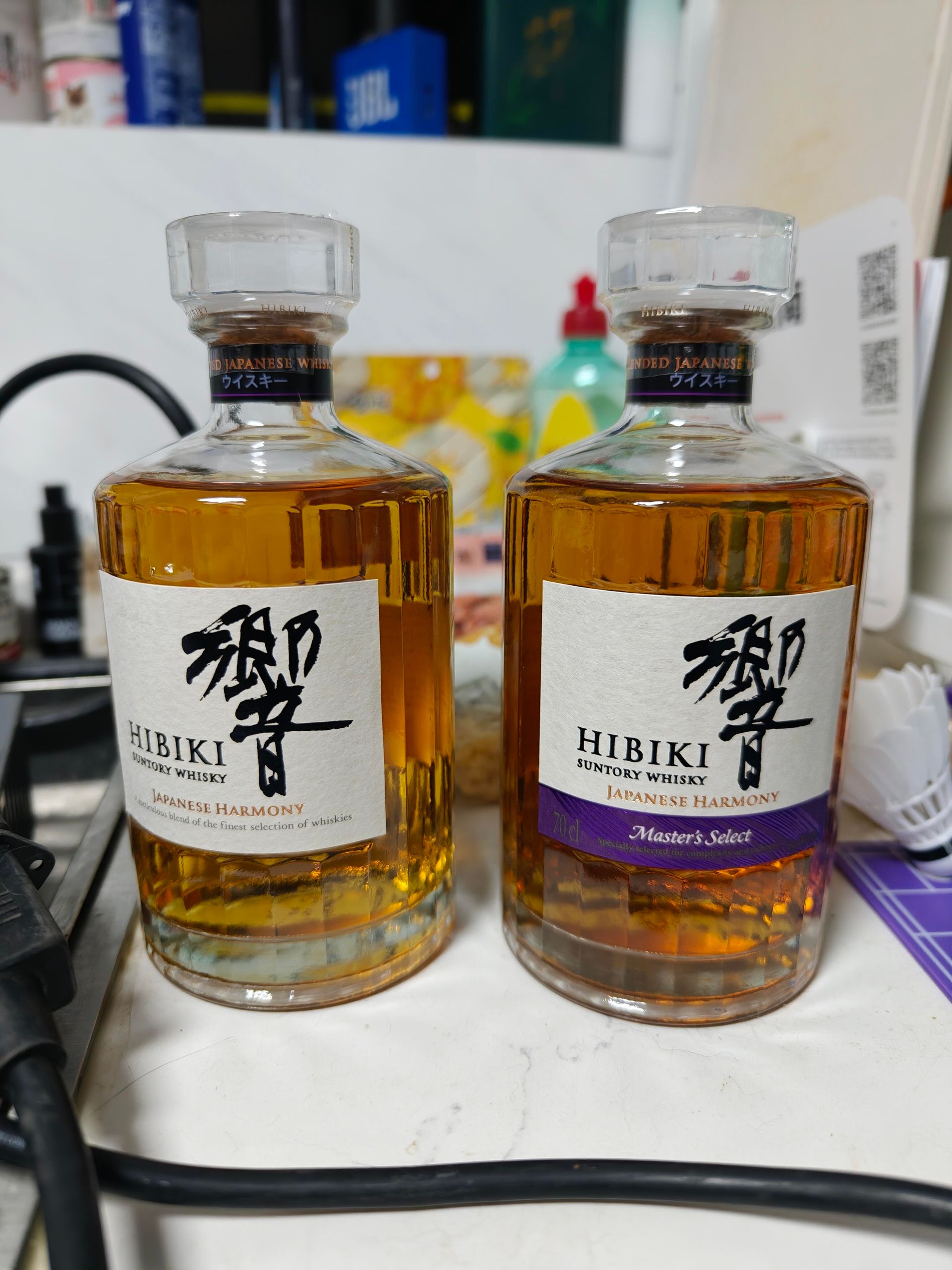 路易十三瓶底、瓶塞、證書三碼合一與茅台盒碼背標碼交叉核對示意