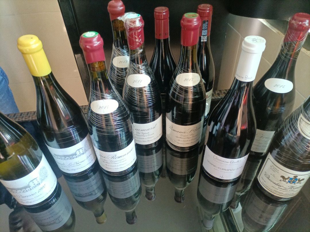 名酒回收估價水位酒標封口原箱配件檢查圖