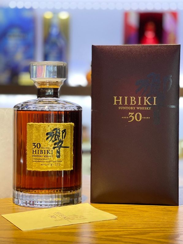 響30年威士忌的奢華木盒套裝