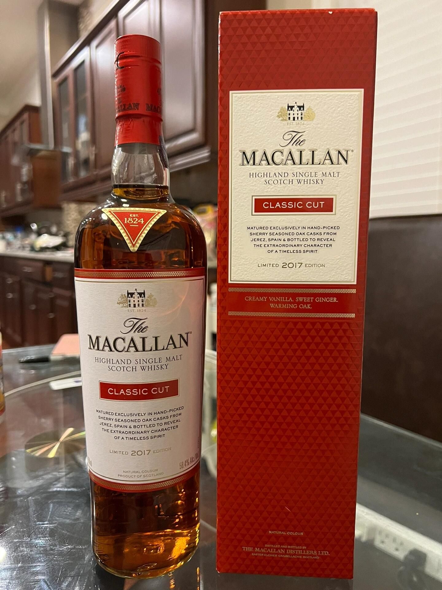 Macallan Classic Cut九個發行年度、酒精度及瓶盒標示對照