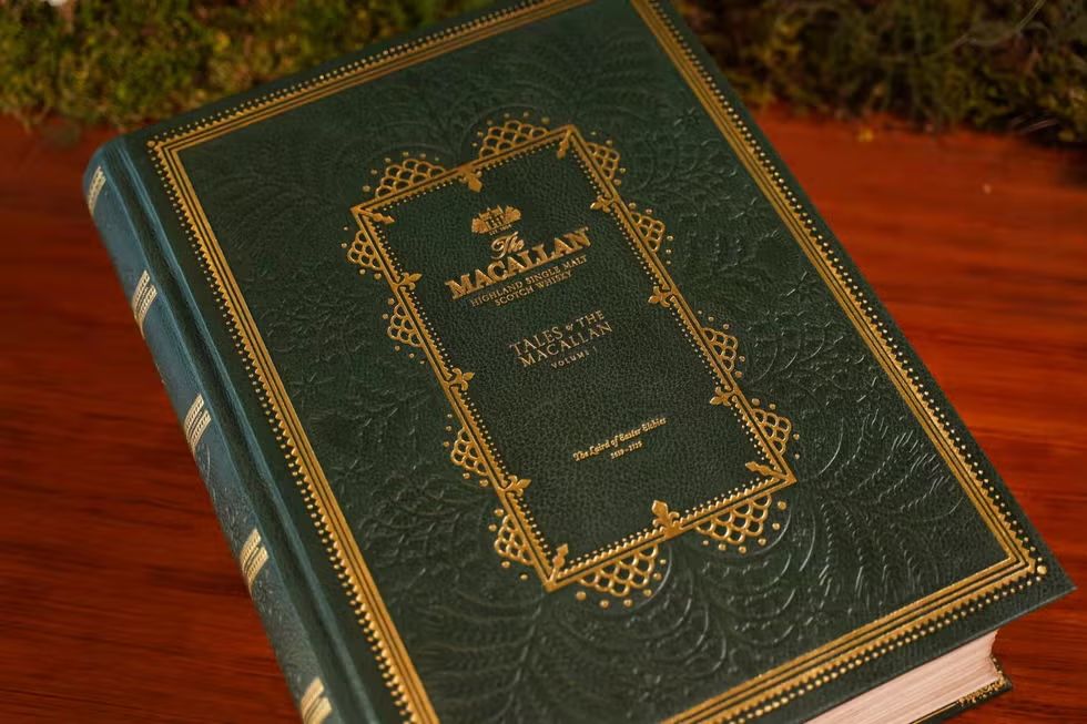 麥卡倫傳奇系列第一卷細節插畫