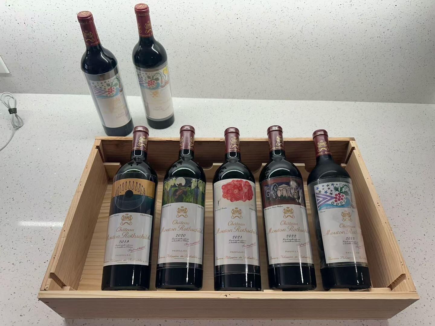 木桐藝術家酒標重要年份與香港回收價值地圖