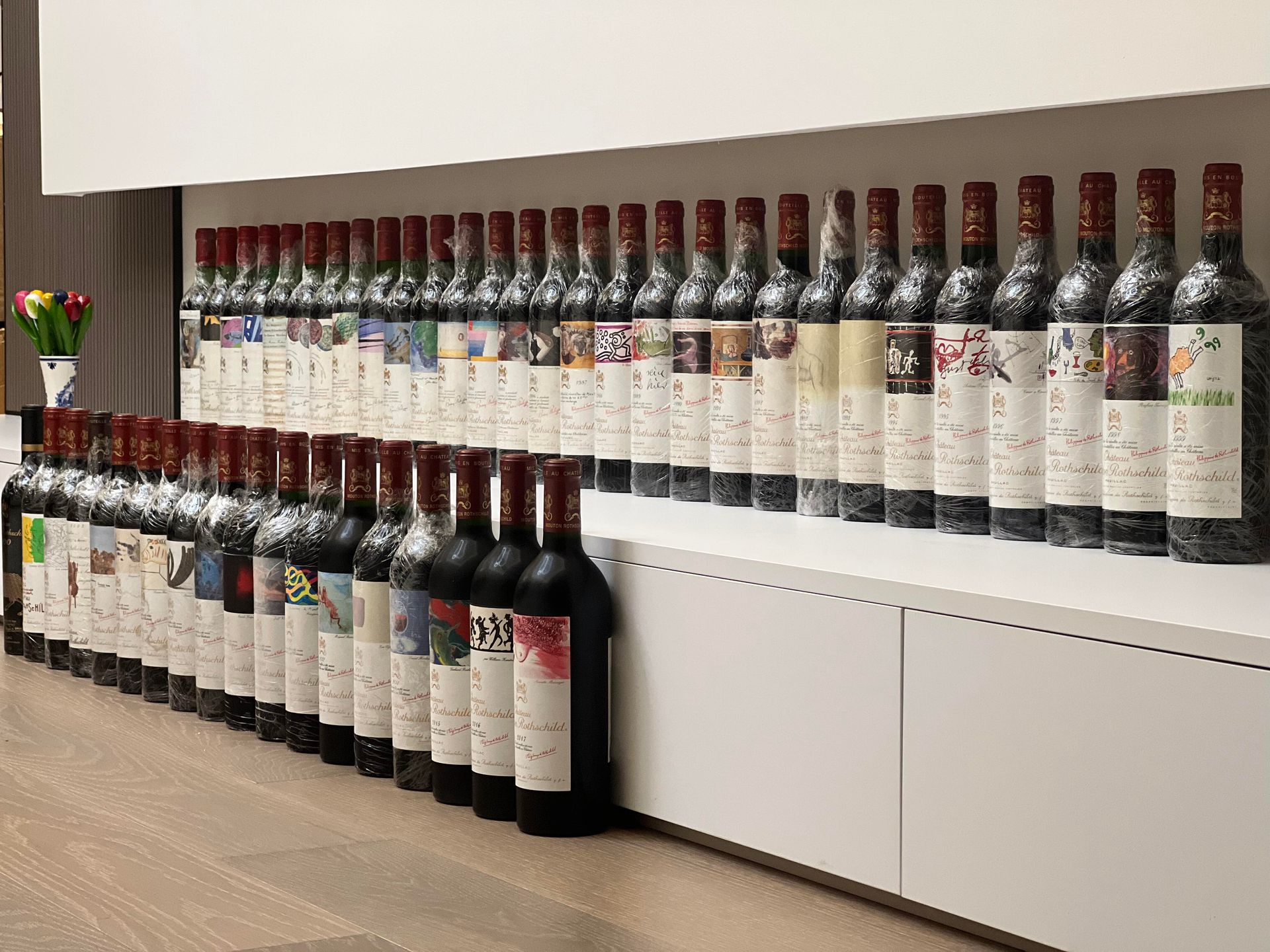 Mouton Rothschild 木桐藝術家酒標收藏指南封面圖