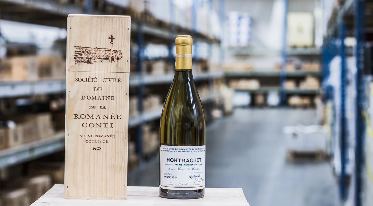 永發商行專業鑑定名酒過程