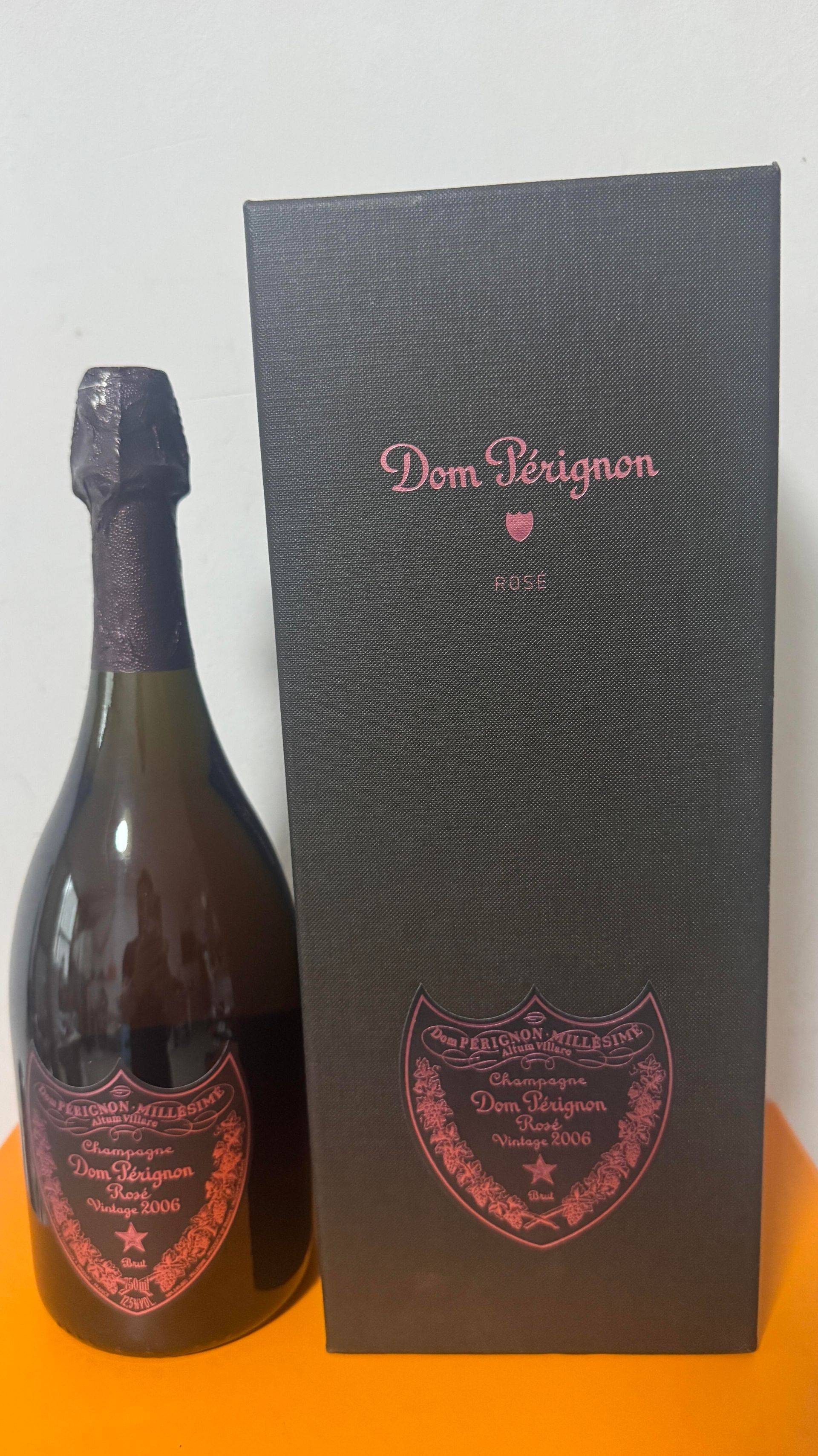 Dom Pérignon Rosé、Cristal Rosé 與 Krug Rosé 香港分價指南封面圖