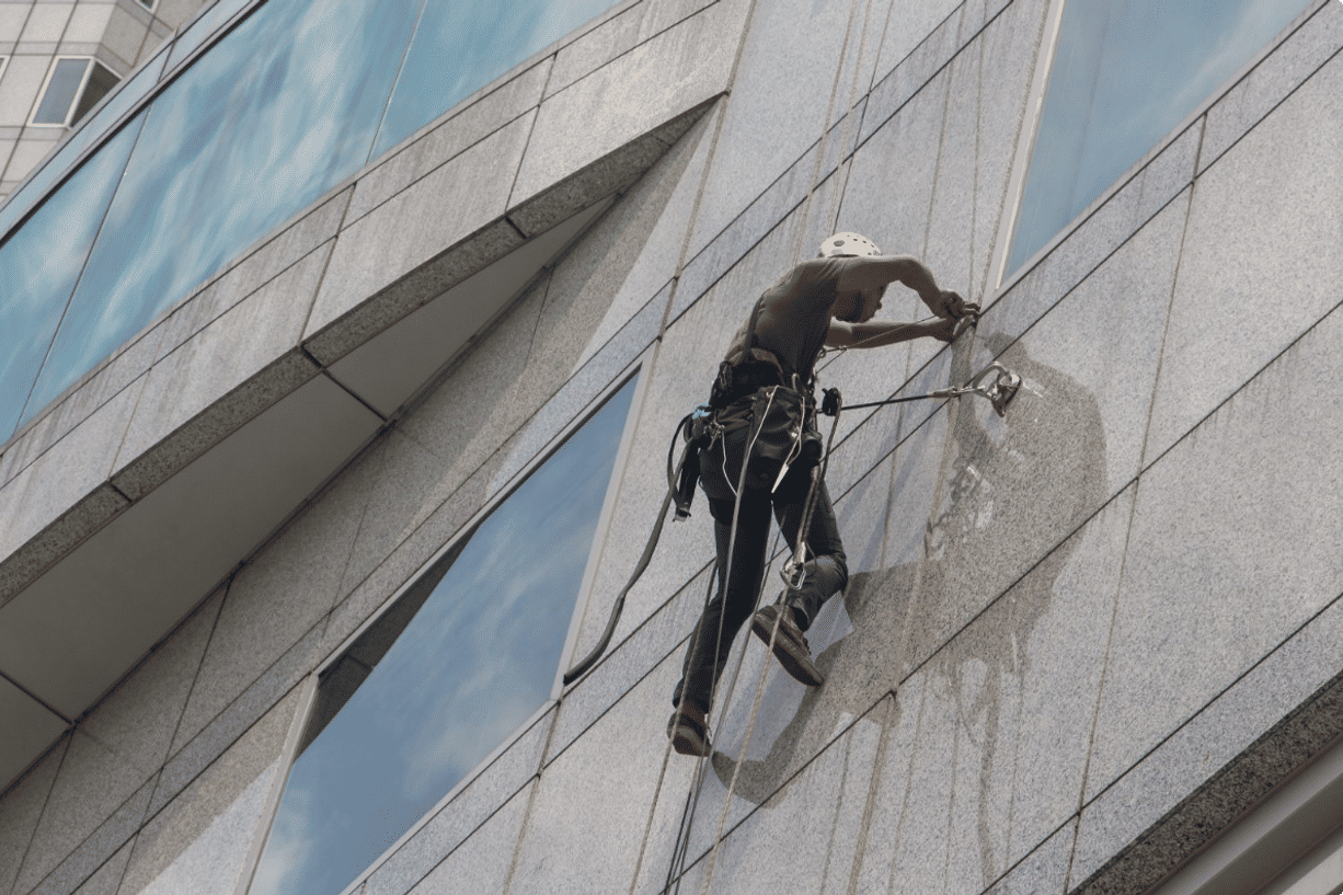 Building façade access solution supporting safe inspection and maintenance