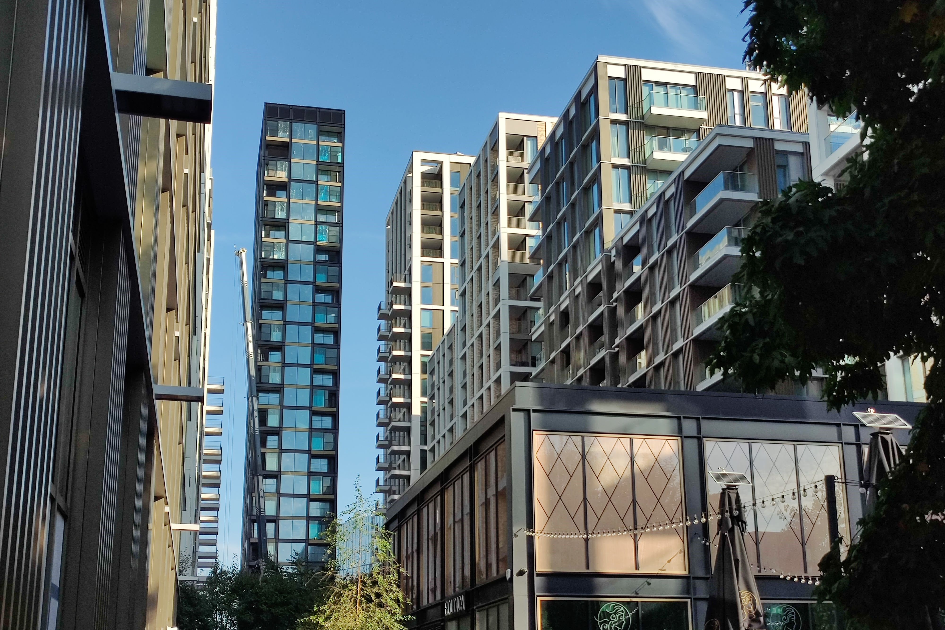 Façade engineering structural analysis of cladding and glazing systems
