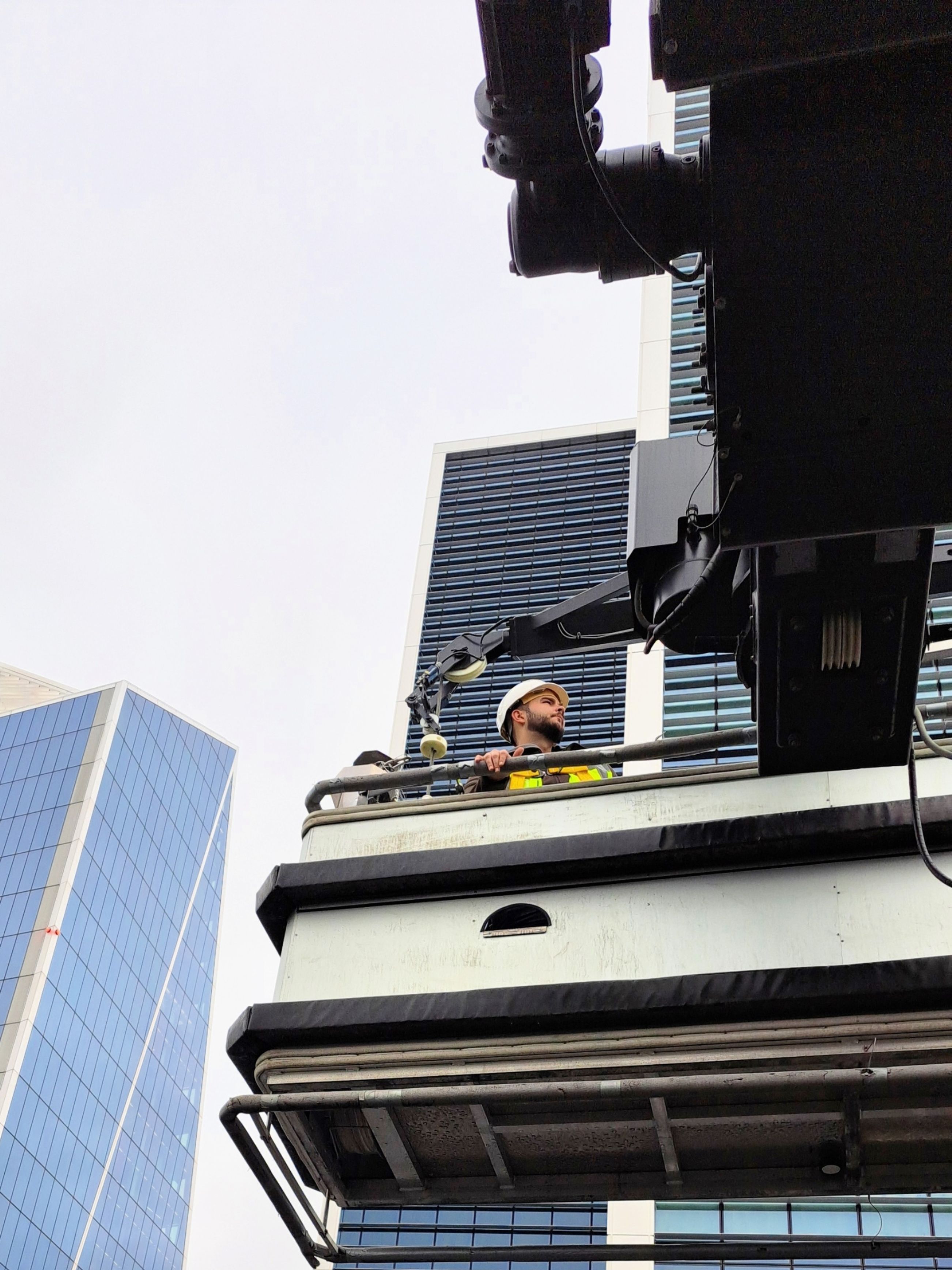 Façade access consultancy surveys assessing maintenance systems
