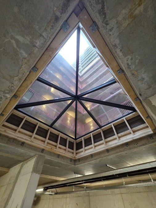 Piramidedak lichtstraat Bajeskwartier Amsterdam