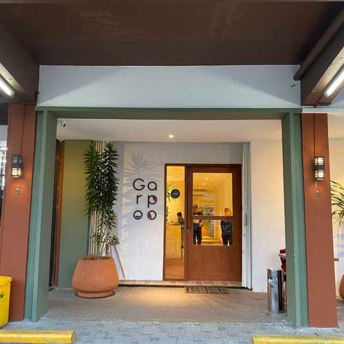  Garpoo Cafe, Dr. Mansyur