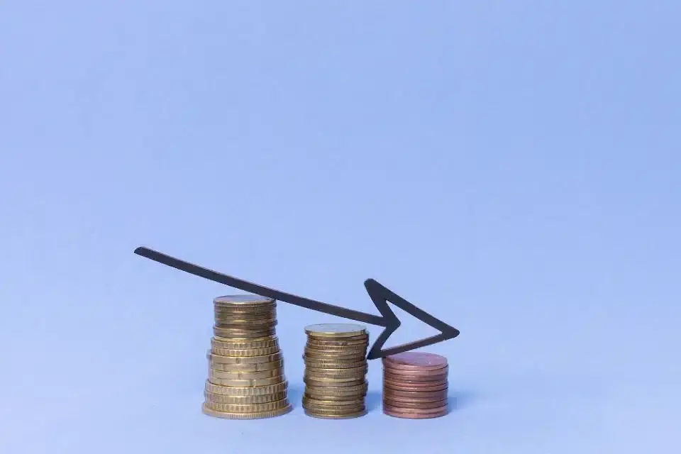 how do interest rates affect home prices
