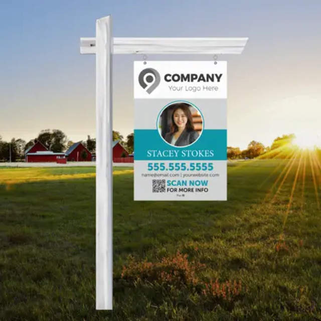 Vertical real estate sign design