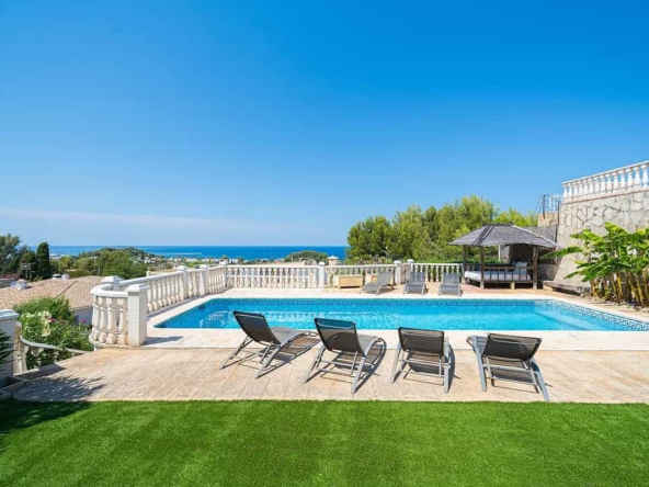 Villa for sale in Denia