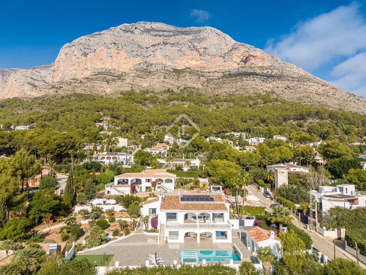 villa for sale in javea