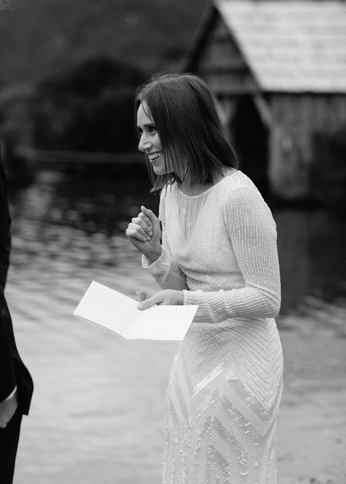 April exchanging vows with Josh at Cradle Mountain ⌘